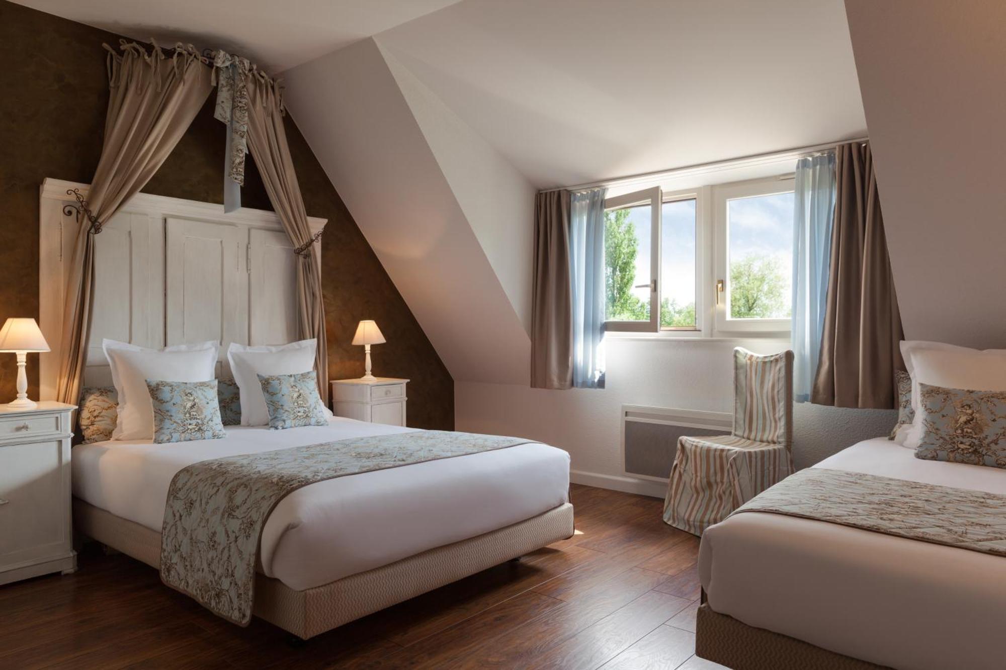 Hotel Restaurant Verger Des Chateaux, Route Des Vins Haut-Koenigsbourg ディーフェンタール エクステリア 写真