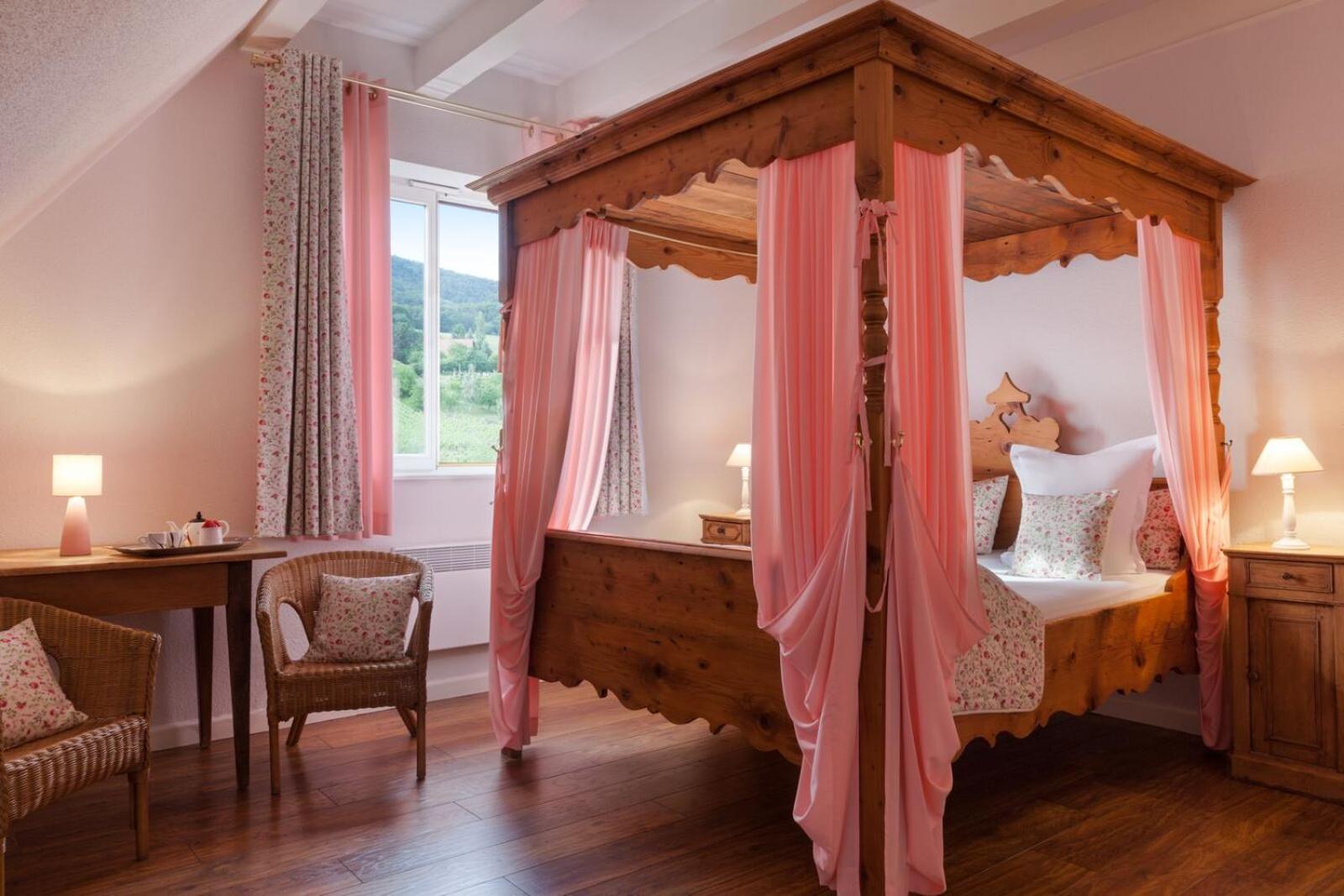 Hotel Restaurant Verger Des Chateaux, Route Des Vins Haut-Koenigsbourg ディーフェンタール エクステリア 写真
